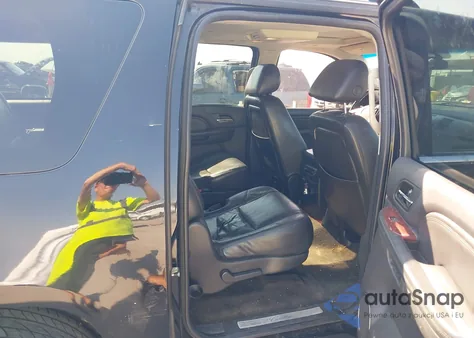 2011 Cadillac Escalade Esv Premium from USA, damaged, VIN 1GYS3JEF0BR112244